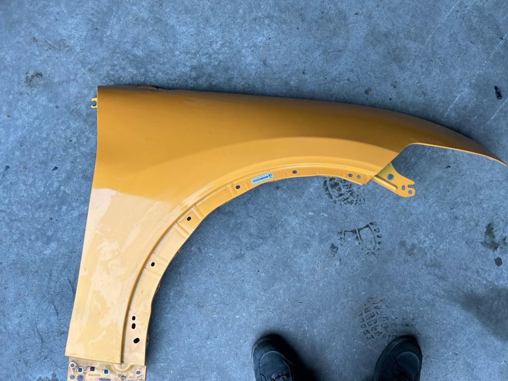 scherm mustang mach-e lj8b-r16005-ae rechts geel, Auto-onderdelen, Gebruikt, Duitsland, Ford, Info@ford.com