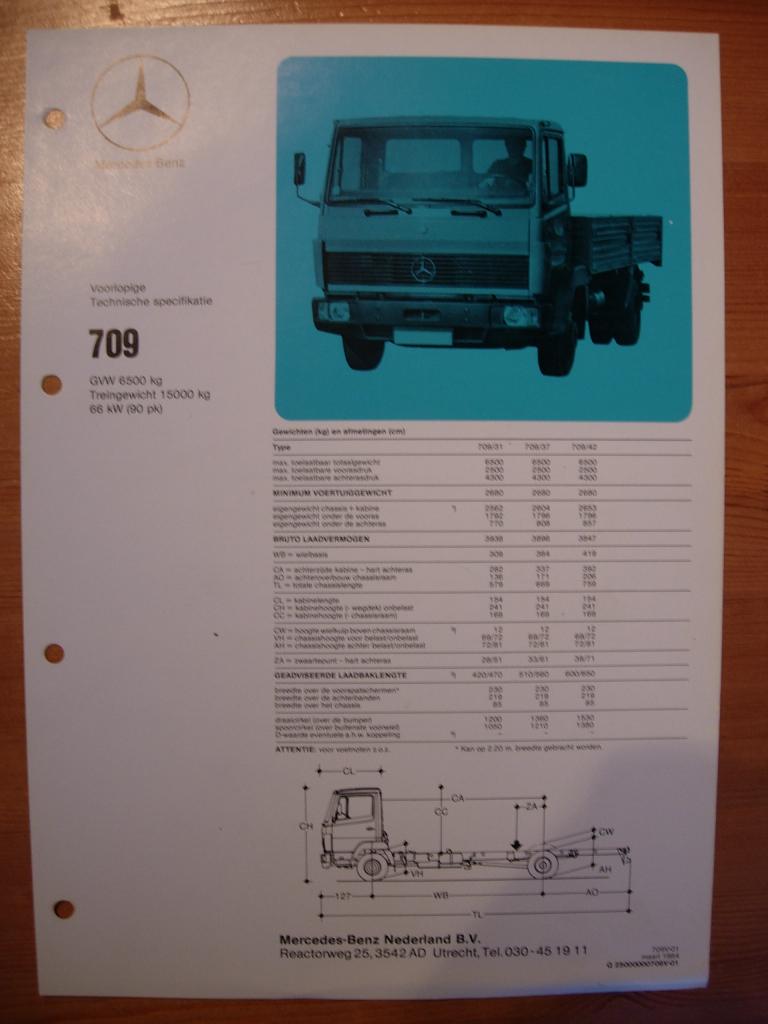 Mercedes 709 Technische Specificatie folder 1984, Zo goed als nieuw, Mercedes-Benz, Mercedes, Ophalen of Verzenden