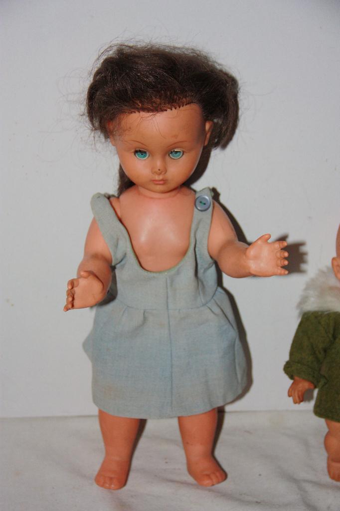 Vintage pop, merk: "Bella" met bewegende oogjes, Verzamelen, Poppen, Ophalen of Verzenden, Gebruikt, Pop