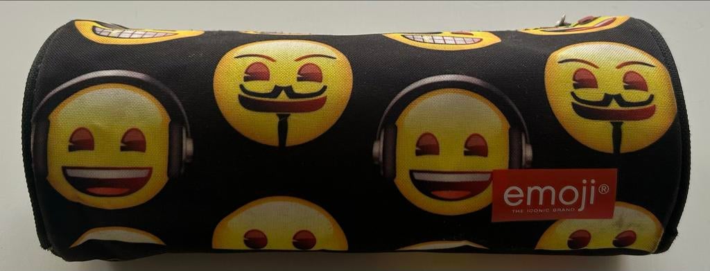 Emoji etui LOVE zwart 21 cm, Ophalen of Verzenden, Zo goed als nieuw