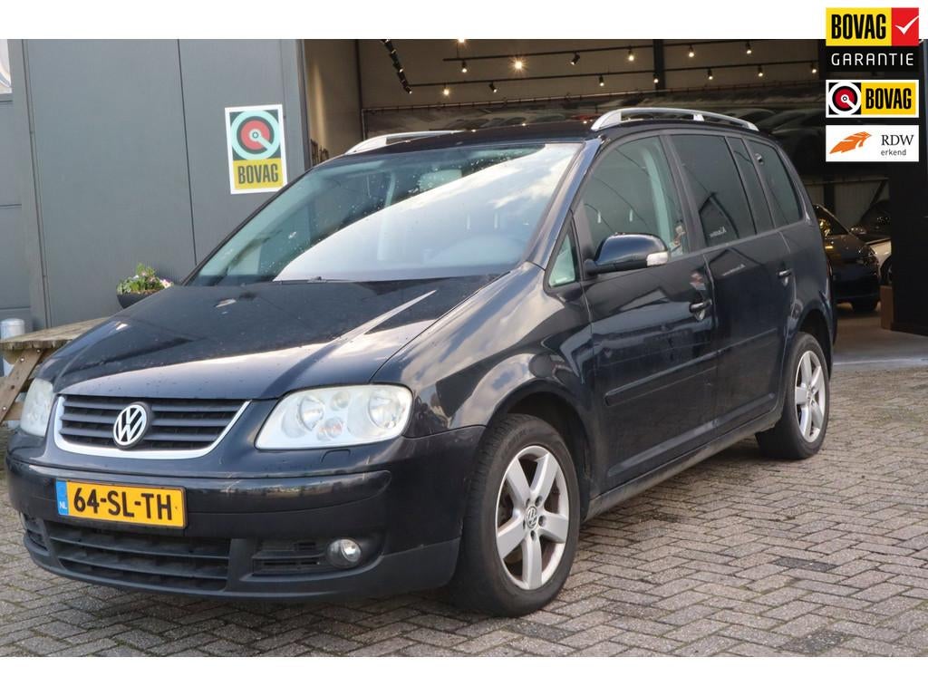 Volkswagen Touran 2.0-16V FSI Highline-Automaat-ketting verr, Auto's, Gebruikt, 4 cilinders, Zwart, Bedrijf