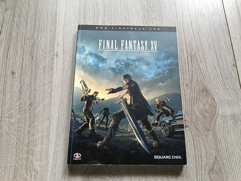 Final Fantasy XV 15 hintbook guide playstation 4, 1 speler, Ophalen of Verzenden, Zo goed als nieuw, Role Playing Game (Rpg)