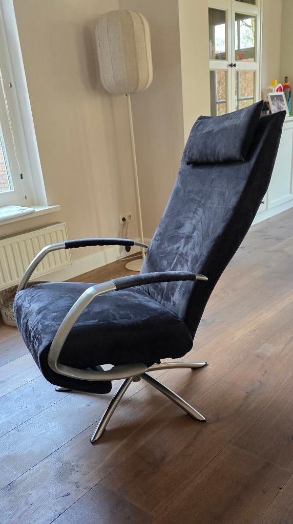 Design relaxfauteuil – Zwart – Handmatig verstelbaar, Ophalen, 75 tot 100 cm, Zo goed als nieuw, Stof