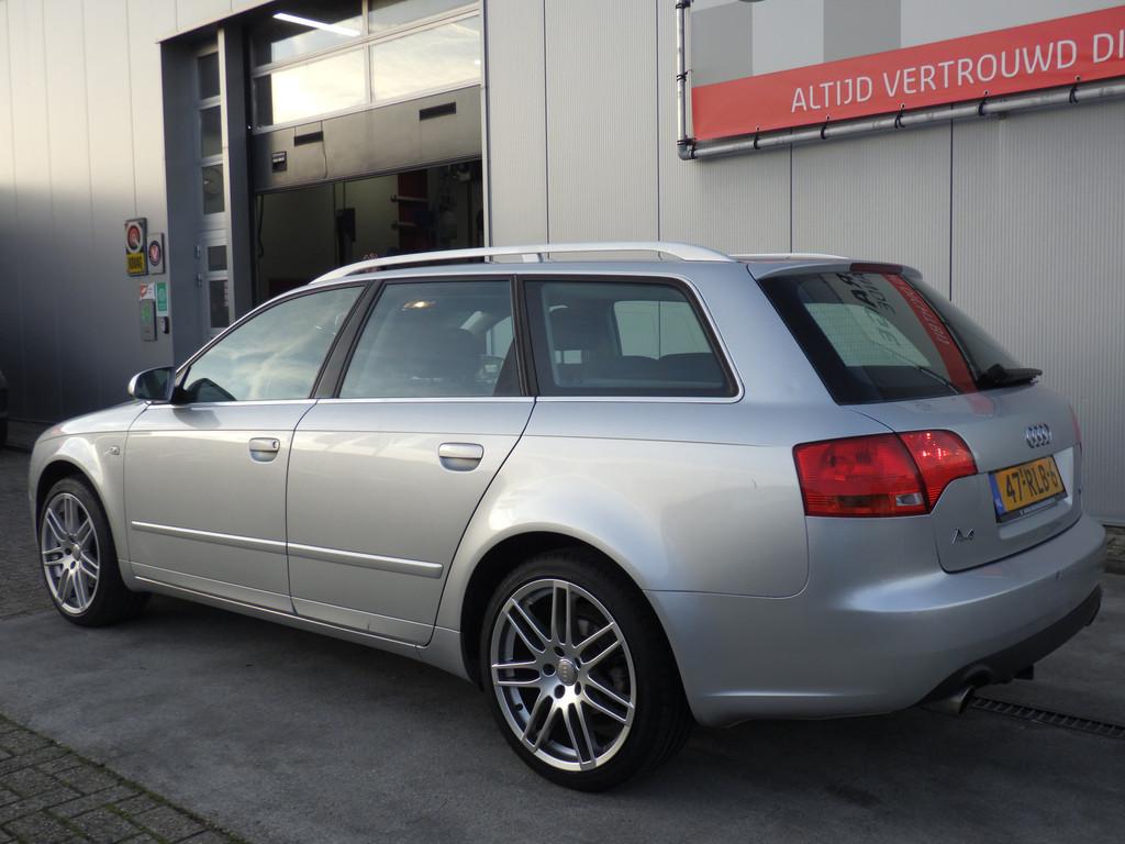 Audi A4 Avant 1.8 Turbo Automaat Pro Line, Clima, Stoelvw, Y, Auto's, Stof, Gebruikt, Zwart, 4 cilinders