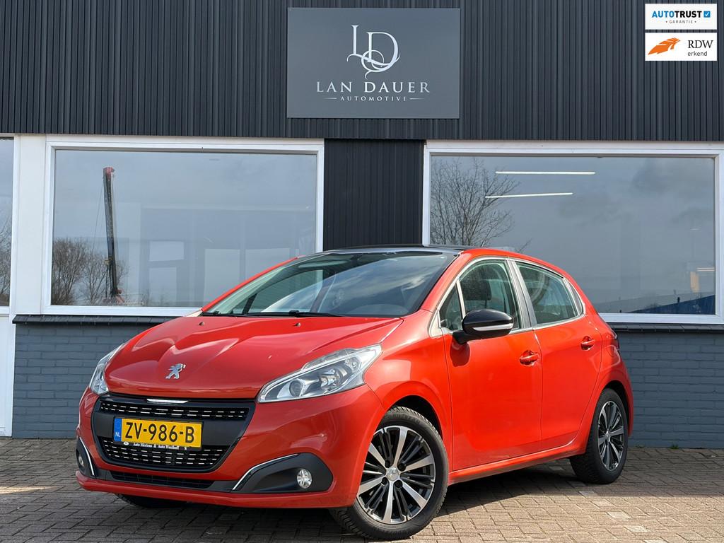 Peugeot 208 1.2 PureTech Allure / Pano / Stoelverwarming !, Voorwielaandrijving, Parkeersensor, Gebruikt, 82 pk