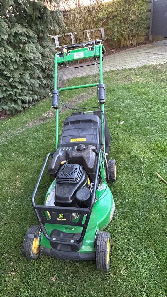 John Deere professional grasmaaier 55cm / Kawasaki motor, Ophalen, Cirkelmaaier, Zo goed als nieuw, Benzine-grasmaaier