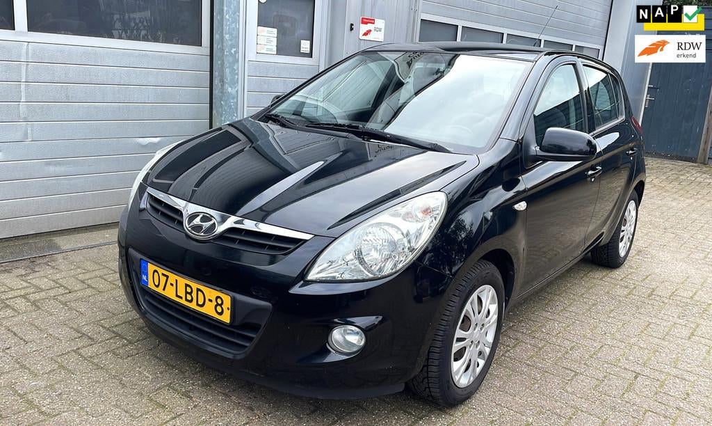 Hyundai I20 1.2i DynamicVersion 5DR 2010-NAP-Airco-New APK, 945 kg, Elektrische ramen, Gebruikt, 31 €/maand