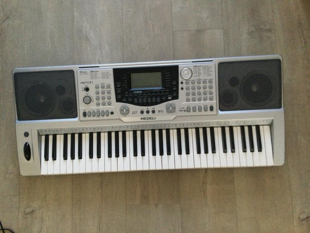 Medeli MD500 Keyboard - Ideaal voor beginners, Muziek en Instrumenten, Ophalen of Verzenden, Medeli, Aanslaggevoelig, 61 toetsen