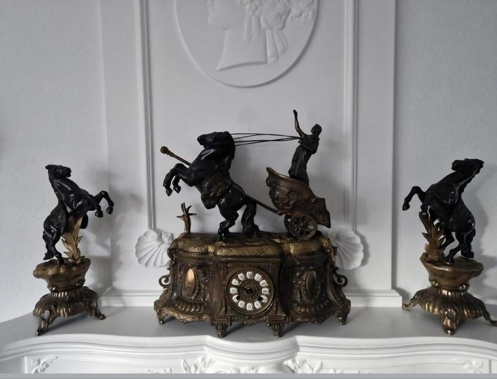 Antieke bronzen paarden met klok, Verzenden