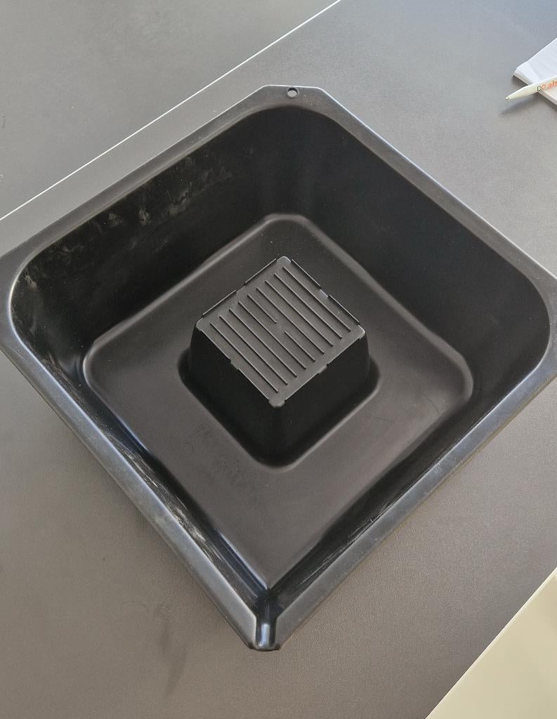 Olie opvangbak voor olie verversen., Ophalen, Zo goed als nieuw