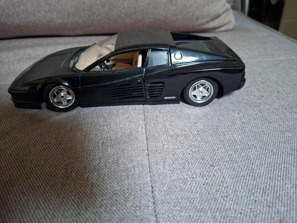 Bburago Modelauto Ferrari Testarossa 1984 opschaal 1:18, Hobby en Vrije tijd, Modelauto's | 1:24, Ophalen of Verzenden, Auto, Bburago