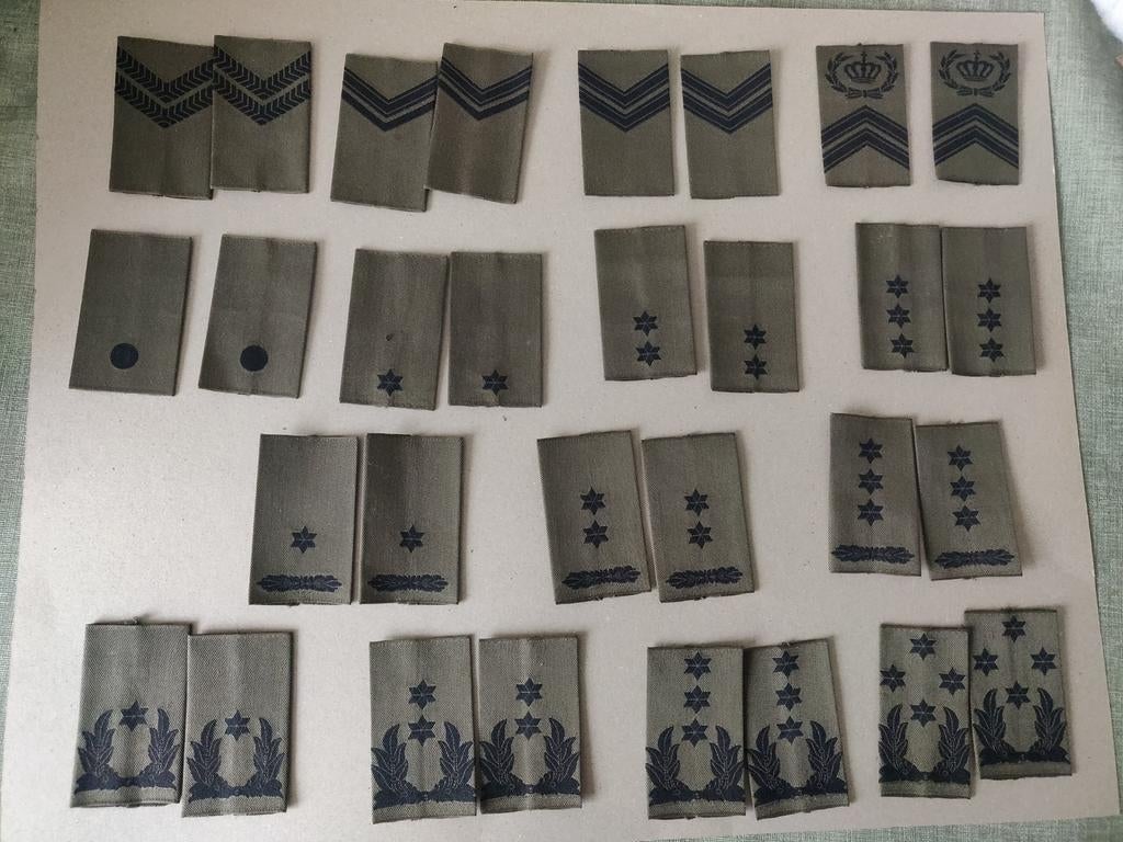 Diverse schouder rangen, Verzamelen, Militaria | Algemeen, Ophalen of Verzenden, Landmacht, Nederland, Embleem of Badge