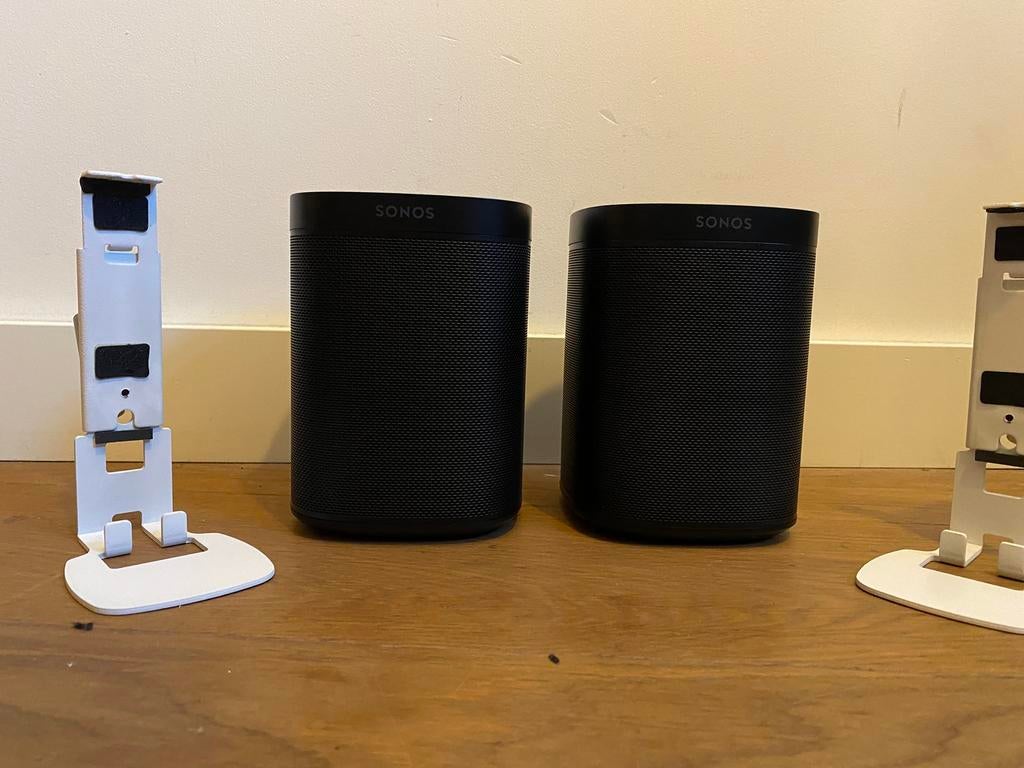 Sonos one 2x met muurbeugels, Ophalen, Zo goed als nieuw, Sonos, Minder dan 60 watt