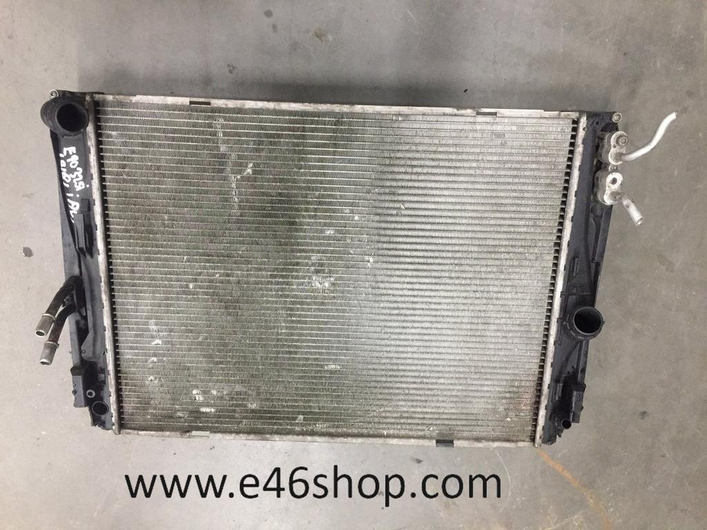 RADIATEUR BMW E90 E91 325I AUTOMAAT, Auto-onderdelen, Motor en Toebehoren, Gebruikt, -, -, Ophalen of Verzenden