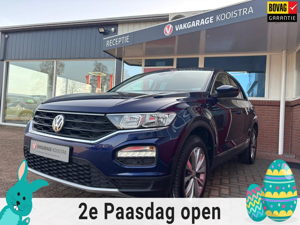 Volkswagen T-Roc Volkswagen T-Roc ACT 150PK|ACC|Navi|, Voorwielaandrijving, Stof, Zwart, LED verlichting