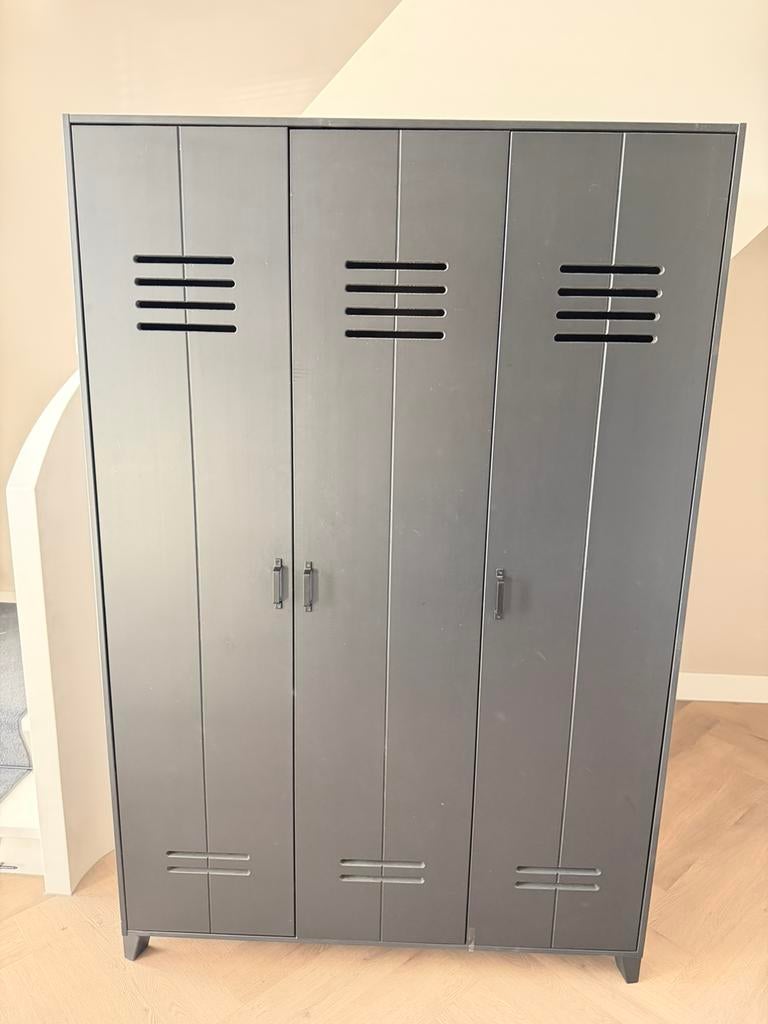 VTWonen kast, Ophalen, Zo goed als nieuw