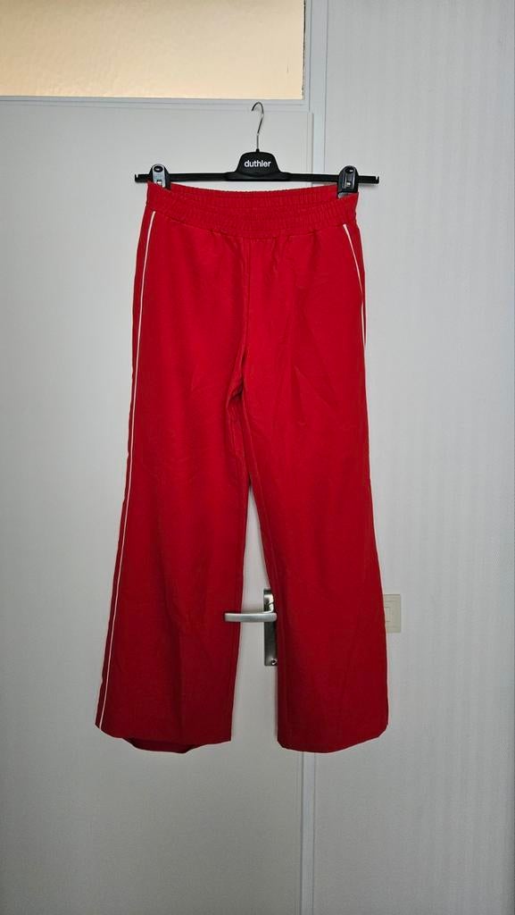 K3 rode broek, Maat 38/40 (M), Nieuw, Ophalen of Verzenden, Lang