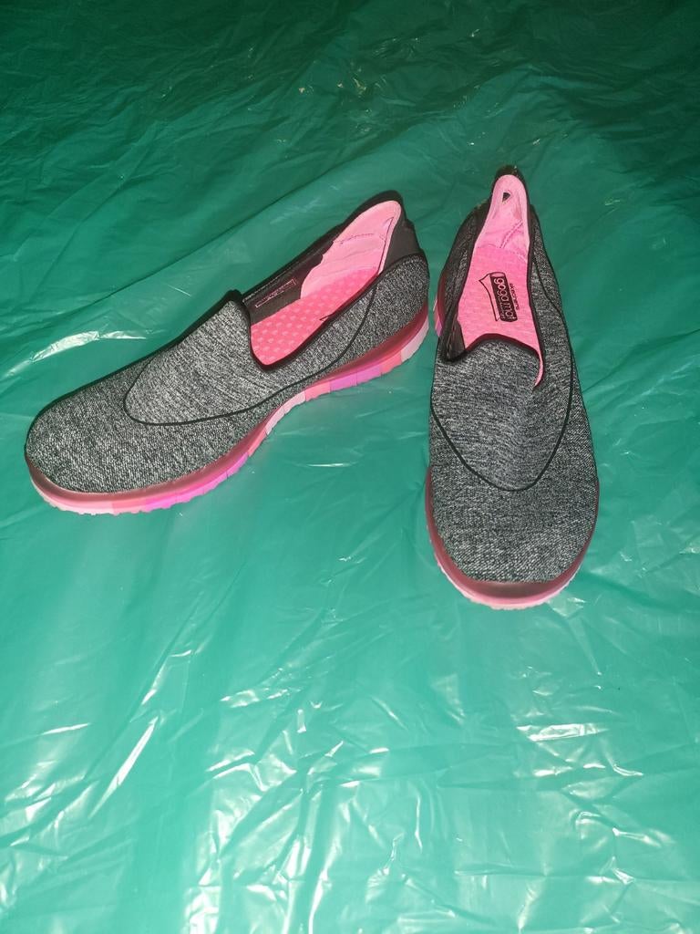Skechers Go Walk instappers - grijs/roze, Skechers, Verzenden, Instappers, Zo goed als nieuw