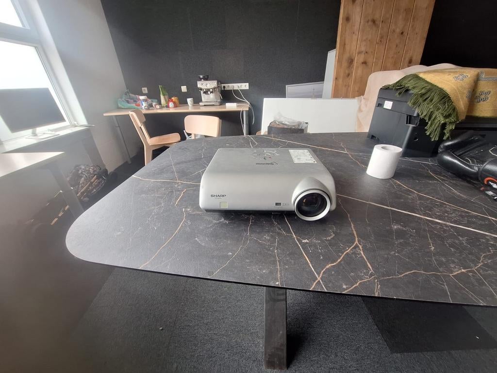 Sharp beamer, Audio, Tv en Foto, Beamers, Ophalen of Verzenden