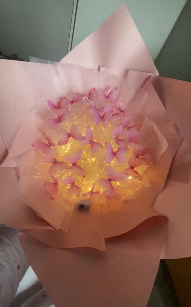 Lichtgevend vlinderboeket - Roze vlinders met LED, Ophalen of Verzenden, Zo goed als nieuw