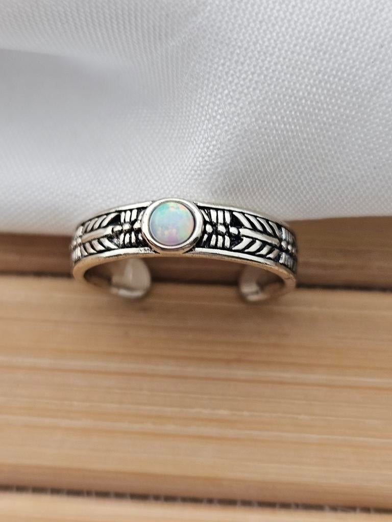 Sterling zilveren teenring met opaal, Sieraden, Tassen en Uiterlijk, Ringen, Nieuw, Ophalen of Verzenden, Met edelsteen, Dame