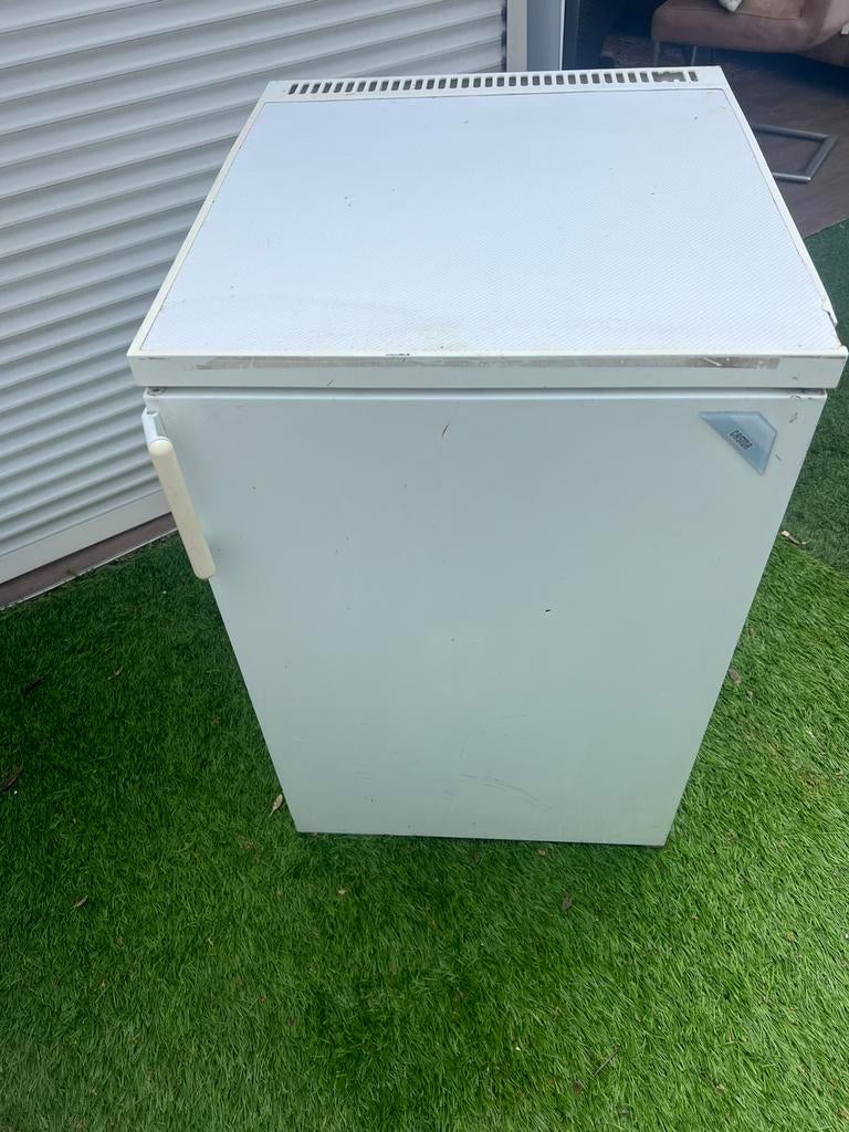 Tafelmodel camping bier koelkast zonder vriesvak, Witgoed en Apparatuur, Koelkasten en IJskasten, Ophalen, Zonder vriesvak, Minder dan 85 cm