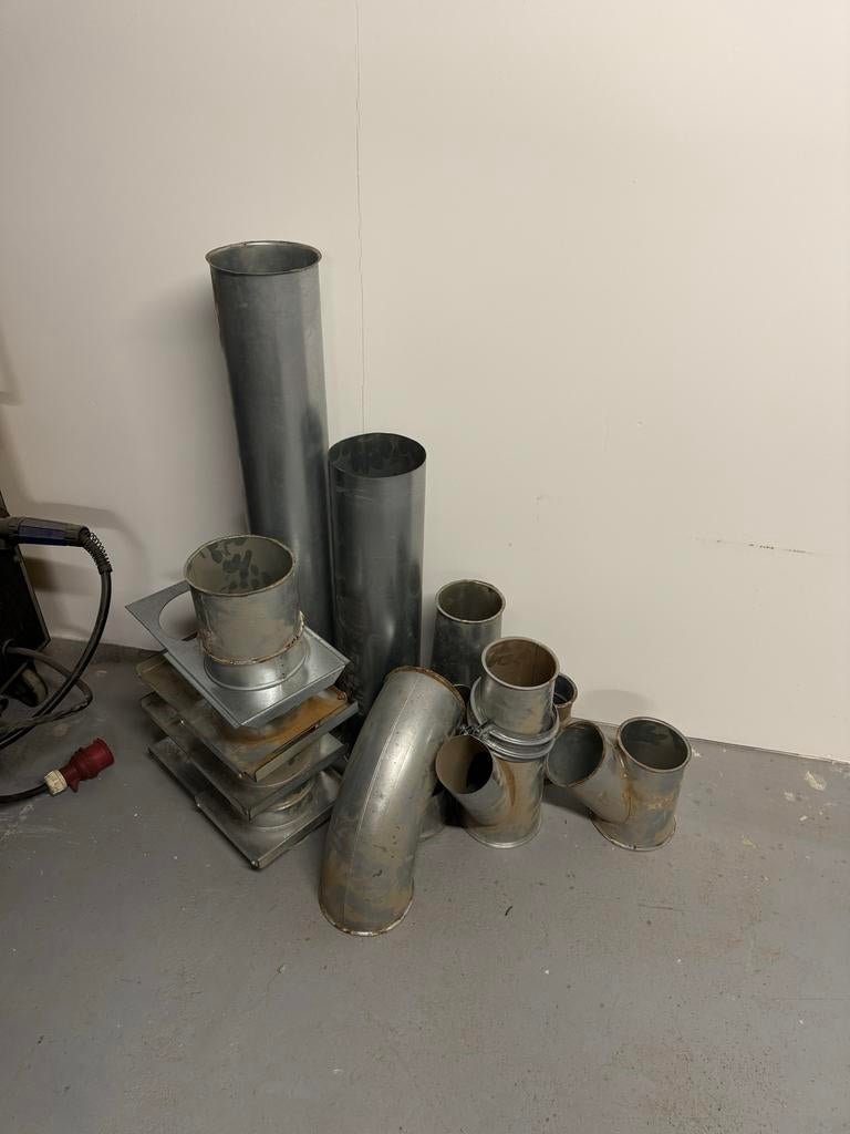 Houtmot afzuigbuizen en hulpstukken 160 mm, Ophalen