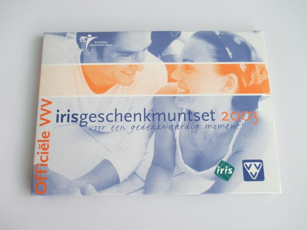 Bu set VVV-Iris 2003 met cheque, Postzegels en Munten, Munten | Nederland, Ophalen of Verzenden, Koningin Beatrix, Euro's, Setje