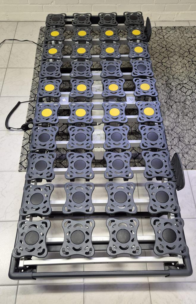 Discflex elektrische schotelbodem met poten 80x200, Huis en Inrichting, Ophalen, Zo goed als nieuw, Eenpersoons, 90 cm