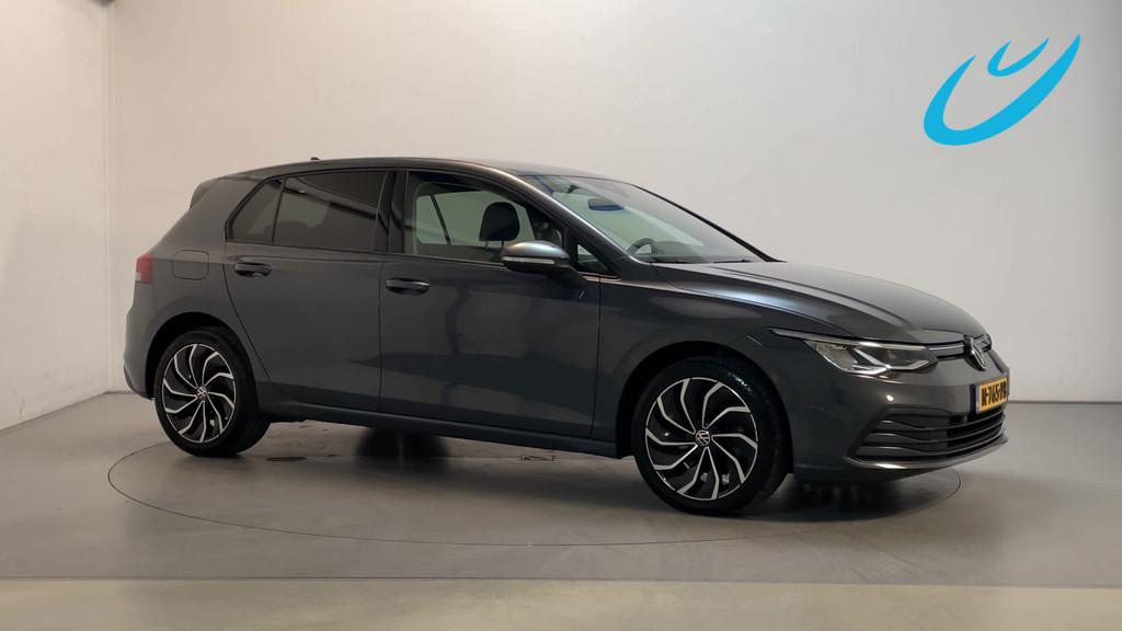 Volkswagen Golf 1.5 TSI Life Sfeerverlichting Navigatie Park, Voorwielaandrijving, Stof, 4 cilinders, Met garantie (alle)