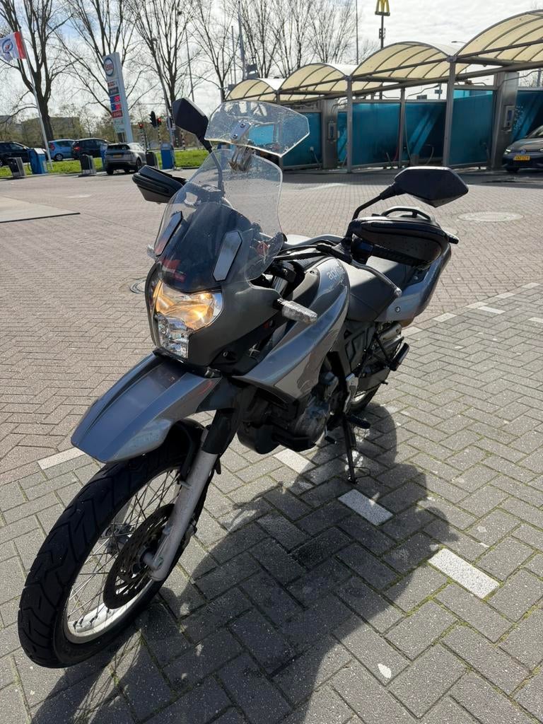 Aprilia Pegaso 650 strada a2