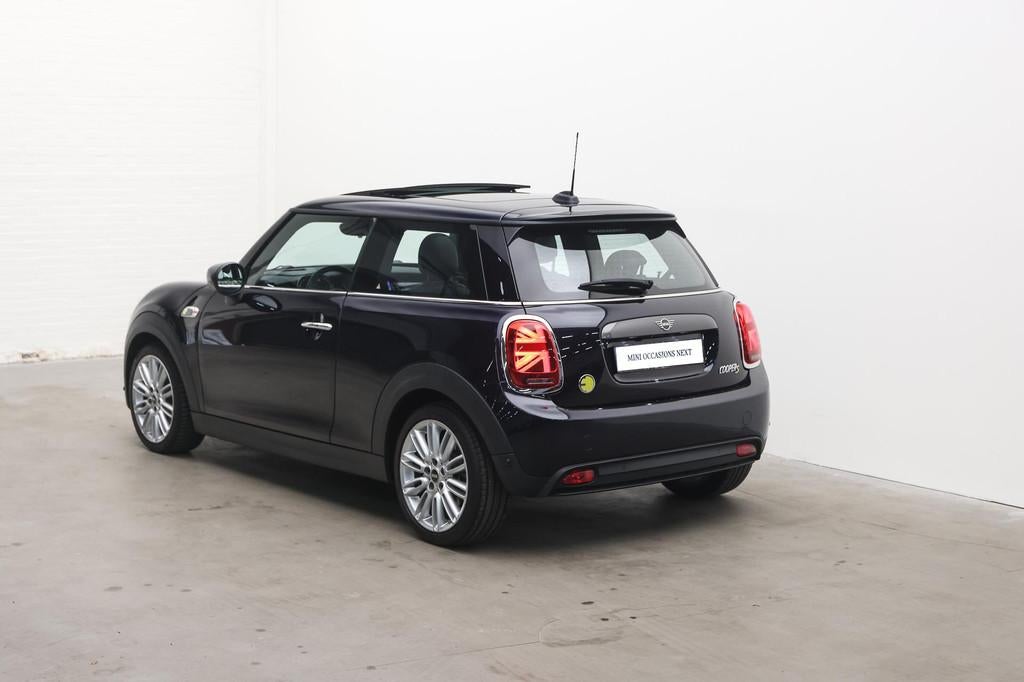 MINI Electric Yours / Panoramadak / Sportstoelen / Comfort A, Met garantie (alle), Lichtsensor, 184 pk, 270 km