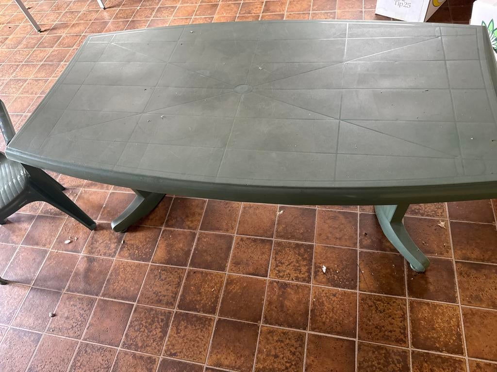 Allibert Tuintafel met 9 stoelen - Groen kunststof, Tuin en Terras, Ophalen of Verzenden, Gebruikt, Rechthoekig, Kunststof
