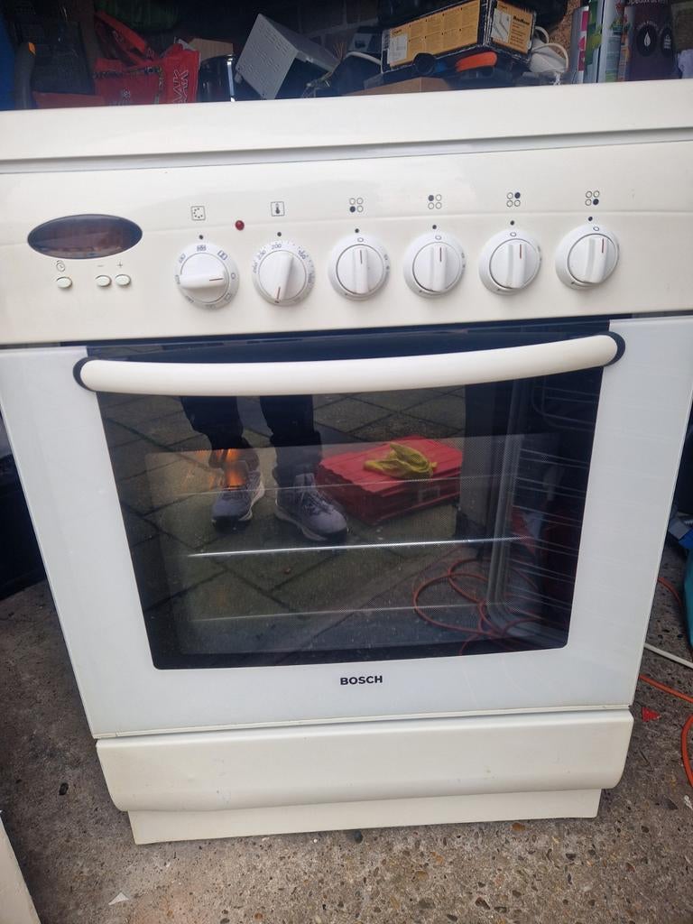 Gasfornuis bosch, Witgoed en Apparatuur, Fornuizen, Gebruikt, Gas, Vrijstaand, 85 tot 90 cm