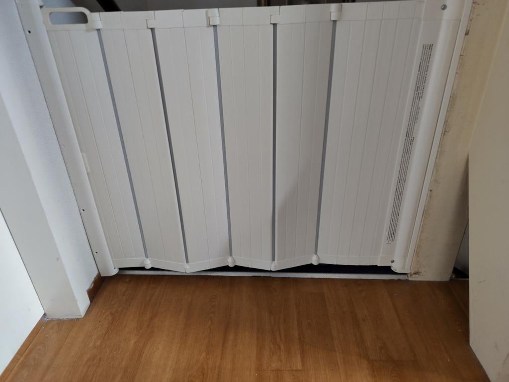 BabyDan Guard Me Traphekje 55 - 89 cm, Ophalen, Overige materialen, Oprolhekje, Zo goed als nieuw