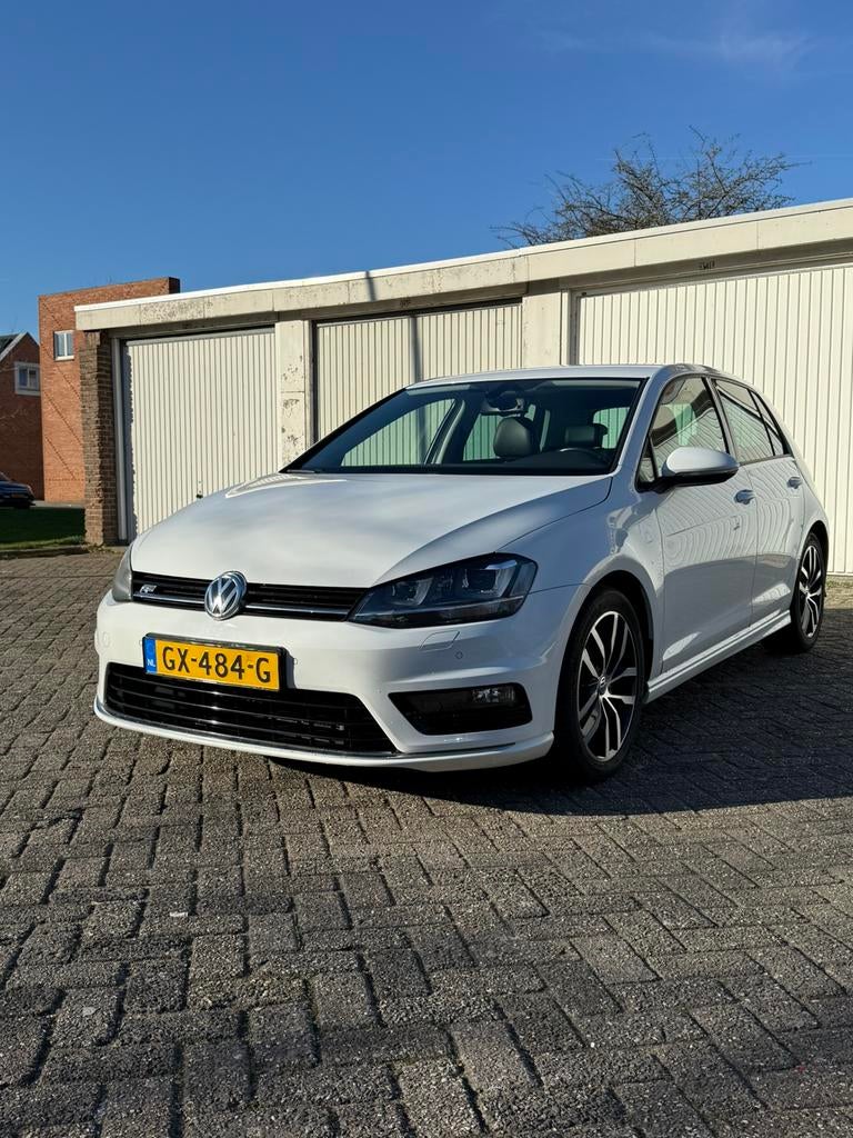 Volkswagen Golf 1.4 TSI R-Line 2015 Wit, Voorwielaandrijving, 4 cilinders, 620 kg, Leder