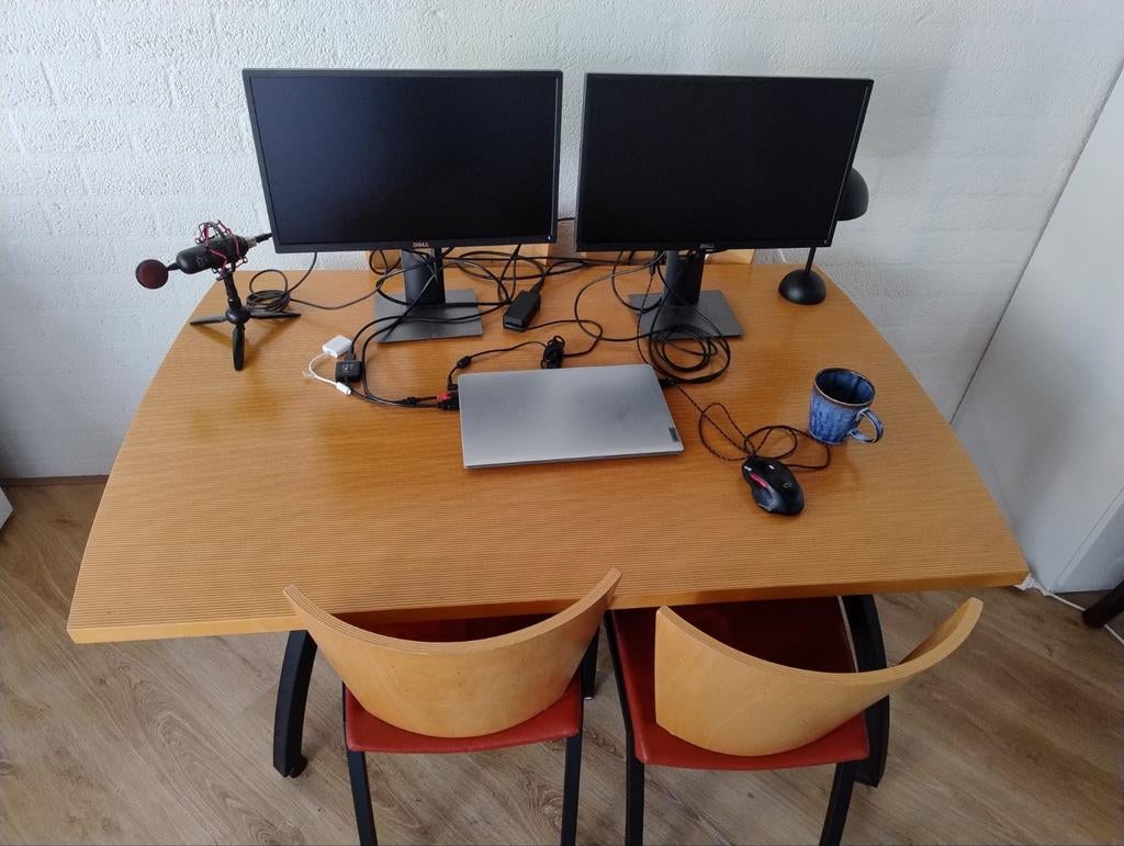Tafel met 4 stoelen, Ophalen