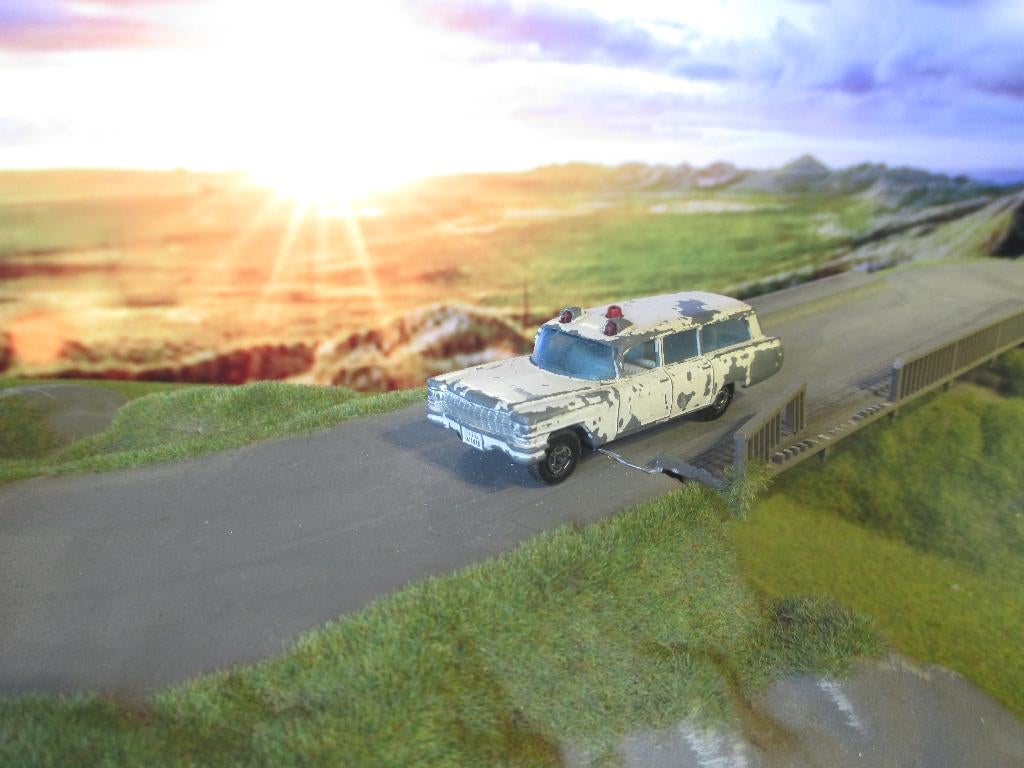 1/87 1963 Cadillac S&S Ambulance - Matchbox Superfast No-54-, Ophalen of Verzenden, Gebruikt, Auto