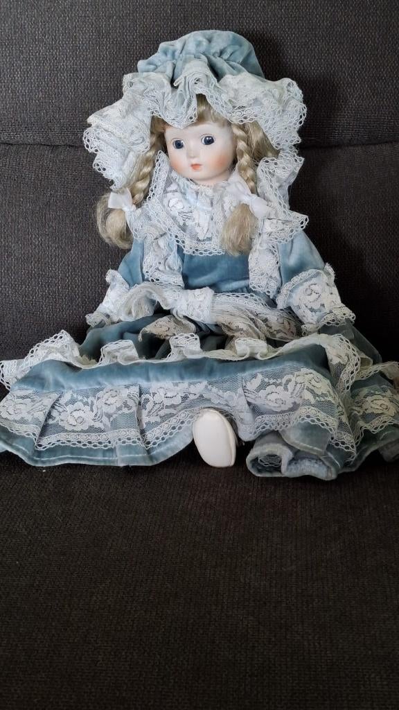 Pop vintage porseleinen nieuwstaat, Verzamelen, Ophalen, Zo goed als nieuw, Pop