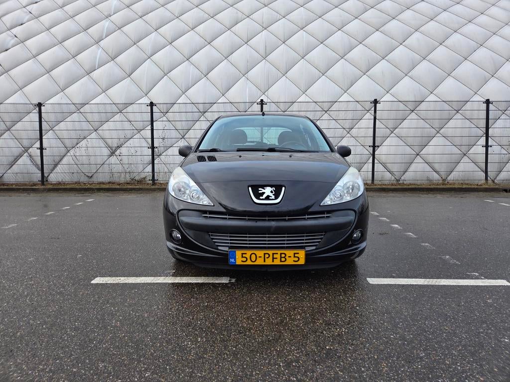 Peugeot 206+ weinig km's |NAP| goede auto, Auto's, Voorwielaandrijving, Euro 5, Stof, Zwart