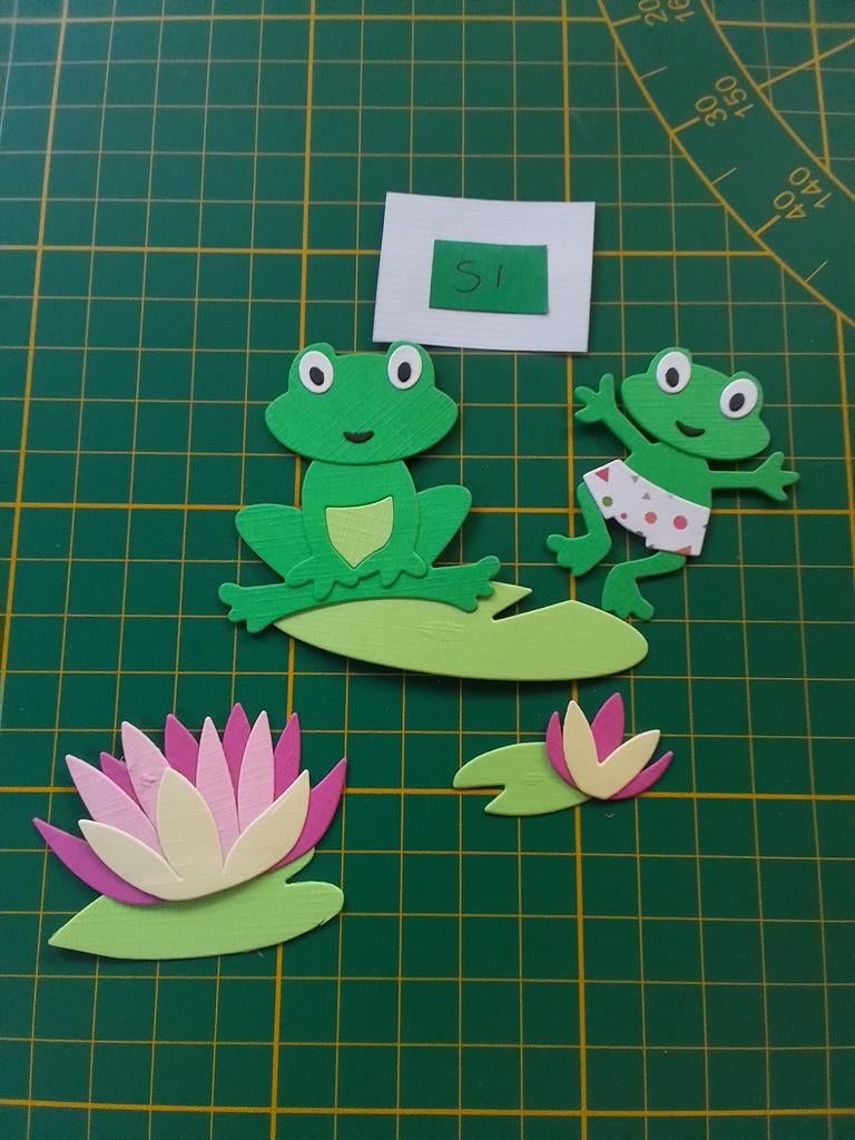 S1 Stansjes 2 gras groene kikkers met roze lelie en blad, Ophalen of Verzenden, Nieuw, Overige thema's, Overige typen