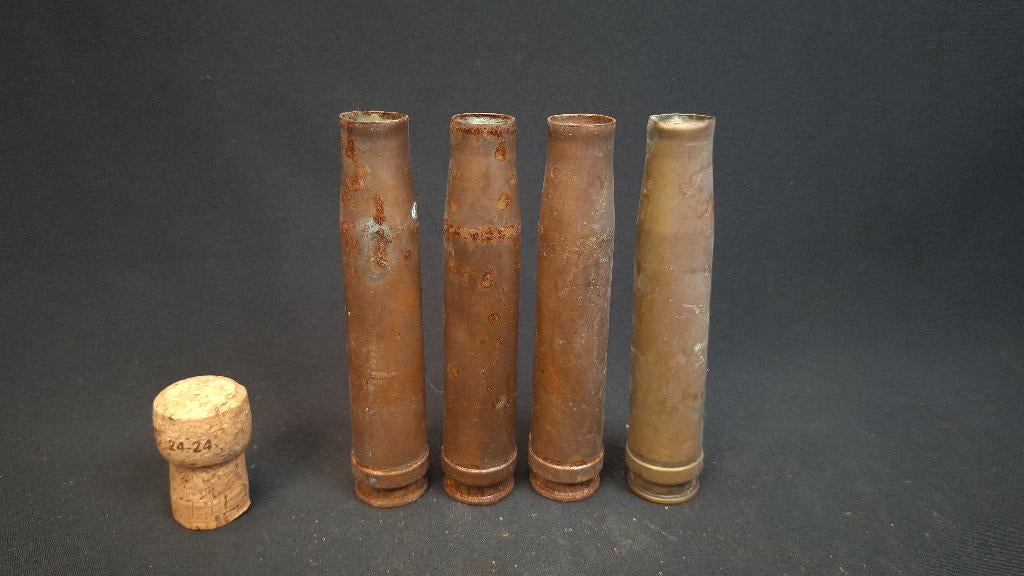 WO2 Duitse 2cm flak hulzen LEEG, Ophalen of Verzenden, Duitsland, Hulzen of Bodemvondsten