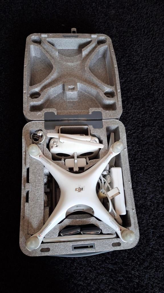 Phantom 4 Pro Fly more combo+extra's, Ophalen, Gebruikt, Cameradrone, Extra accu('s)