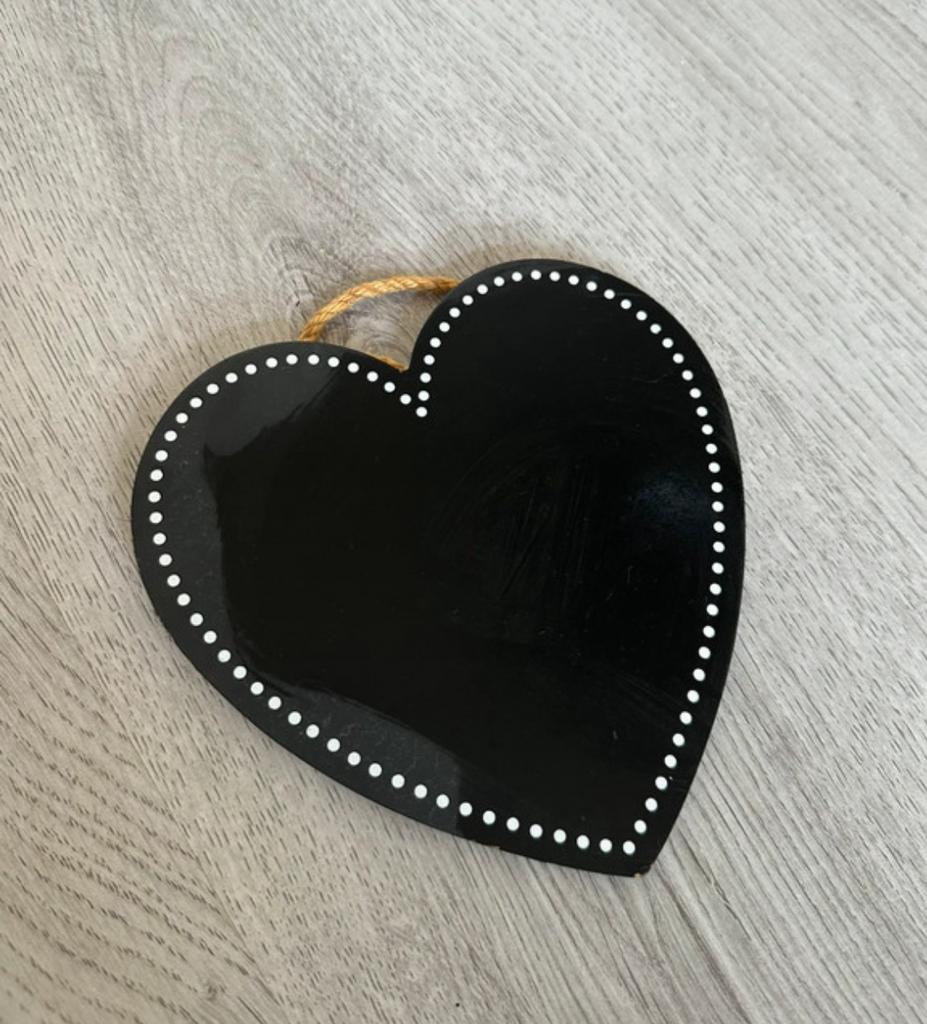 Primark zwarte hartvormige krijtbord met hanger, Huis en Inrichting, Ophalen of Verzenden, Nieuw