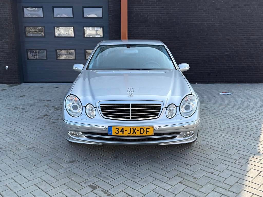 Mercedes-Benz E-klasse 240 Avantgarde | 2002 | 1e Eig. | NL, Auto's, Automaat, Achterwielaandrijving, Gebruikt, Zwart
