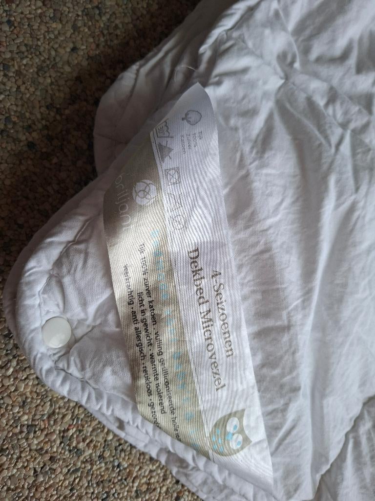 4 seizoenen dekbed + dekbedovertrek en matrasbeschermers, Ophalen, Gebruikt, Jongetje of Meisje, Wit