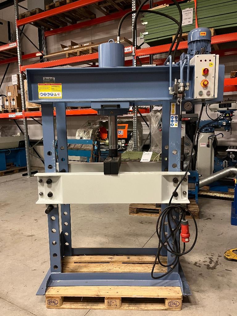 Say-Mak werkplaatspers 100 Ton, Ophalen, Say-Mak, Nb, Nb