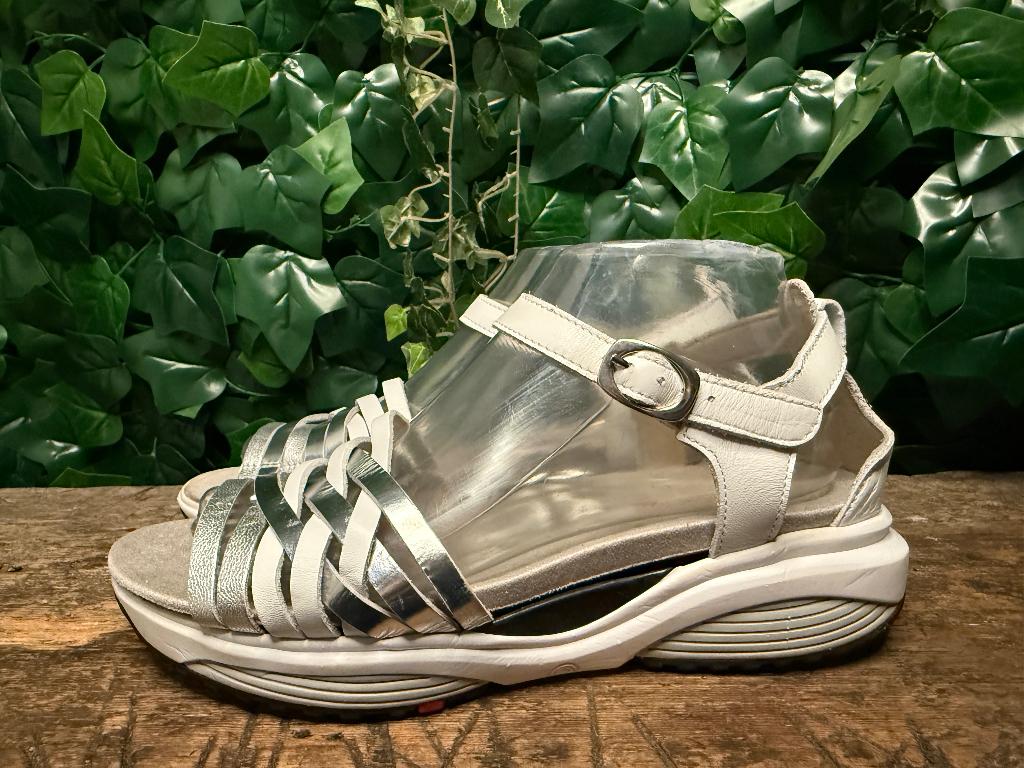 Bijna Nieuwe sandalen van Xsensible maat 39 (wijdte H), Wit, Zo goed als nieuw, Xsensible, Xsensible