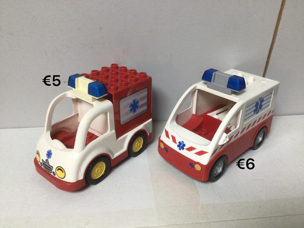 Lego Duplo Voertuigen: Ambulance, Kiepwagen, Graafmachine, Ophalen of Verzenden, Gebruikt