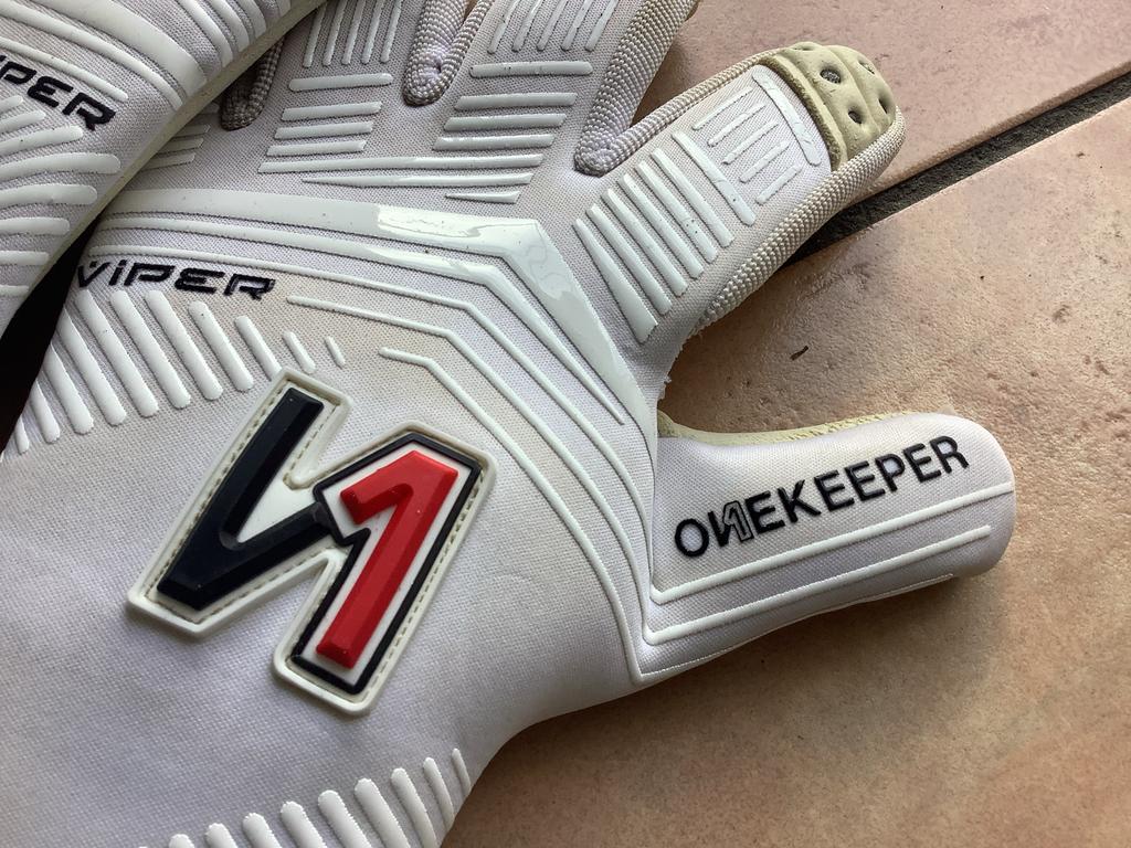 5X One Keeper professionele keepershandschoenen maat 9 & 10, Maat L, Ophalen of Verzenden, Gebruikt, Handschoenen